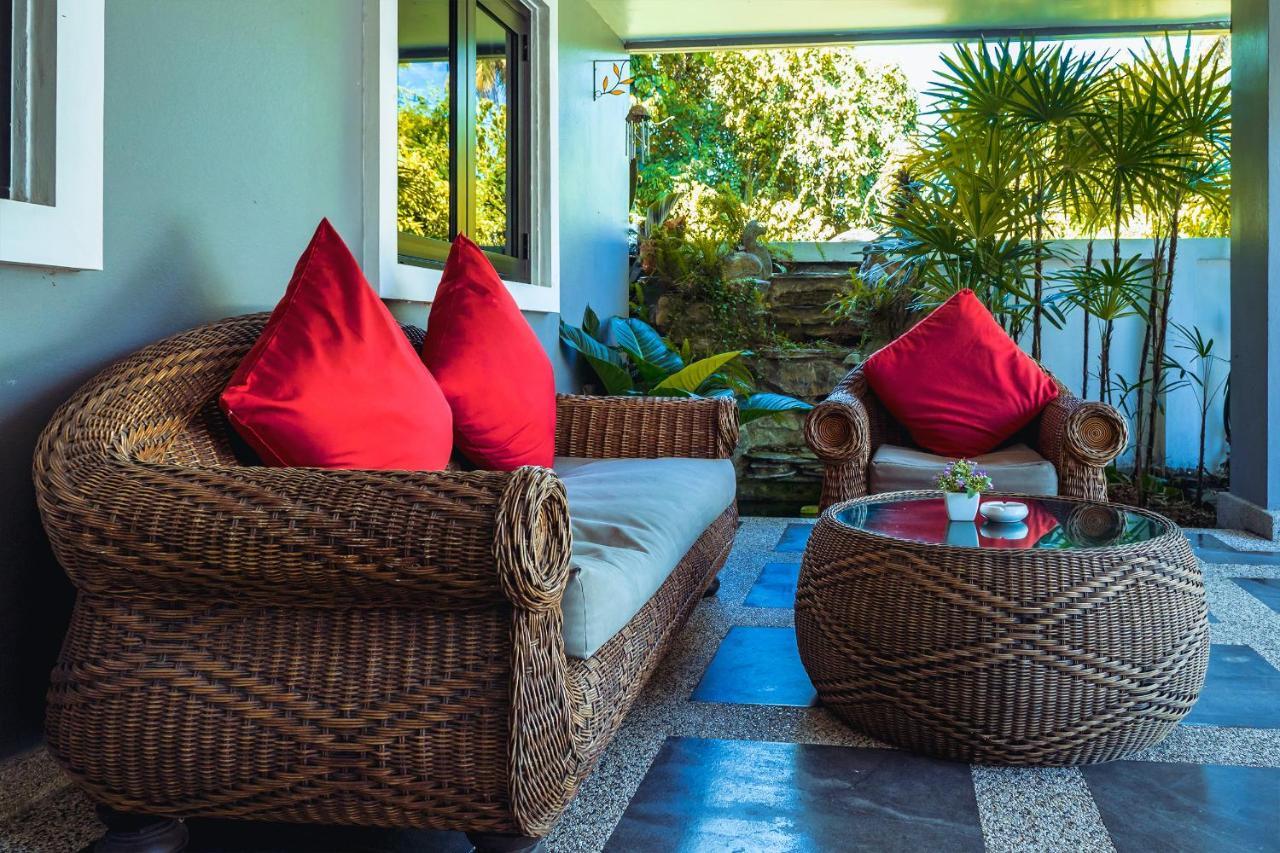 Baan Santhiya Private Pool - Free Tuk-tuk Service Vila *