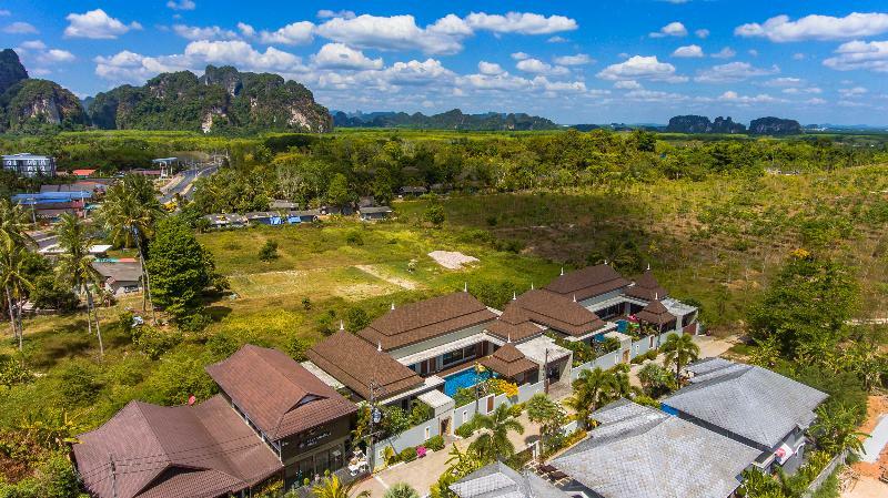 Baan Santhiya Private Pool - Free Tuk-tuk Service Ao Nang